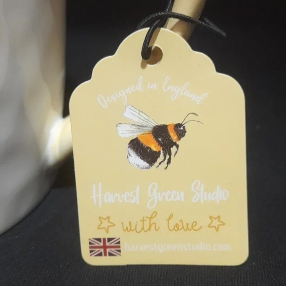 Bee Happy designed in England harvest Green studio mug - Picture 5 of 8